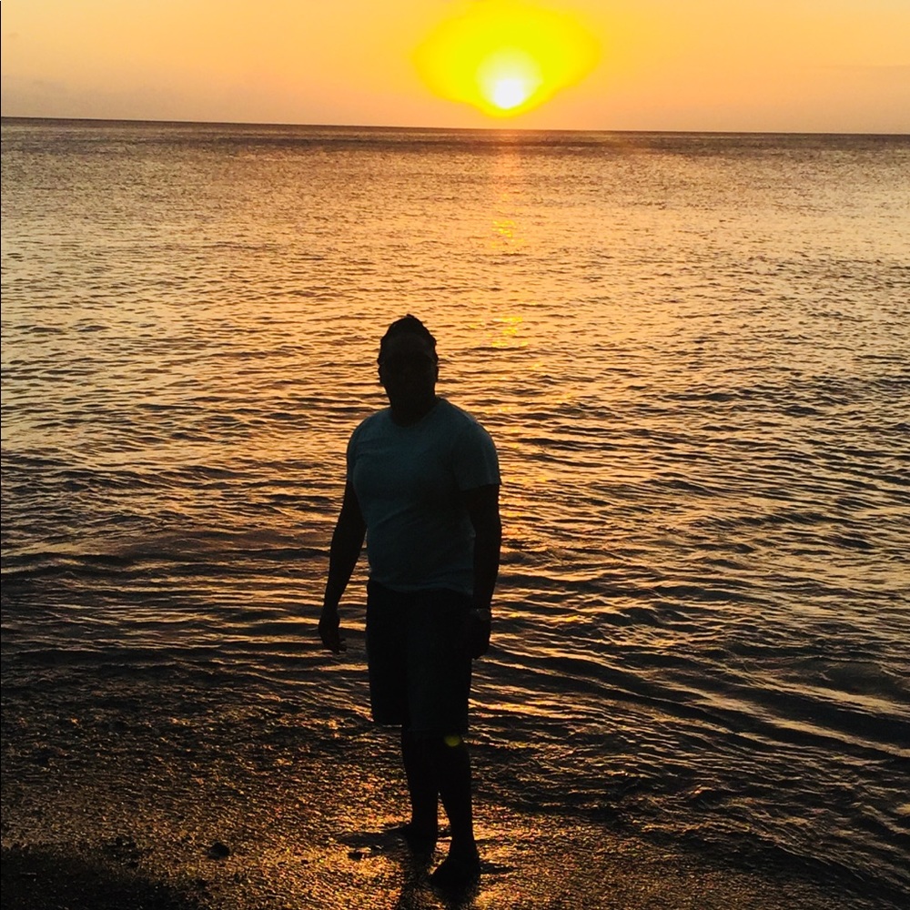 Meet your Posher, Dee